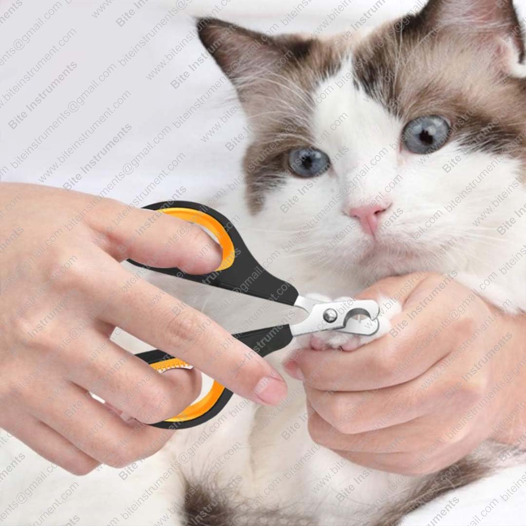 Best Pet Nail Clippers & Claw Trimmer for Dogs & Cats – Professional Grooming Tool